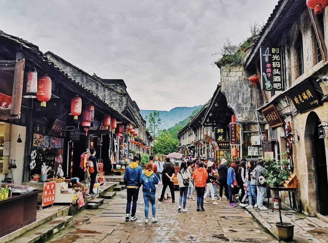 等你老了之后，你会选择抱团养老吗？游戏画面